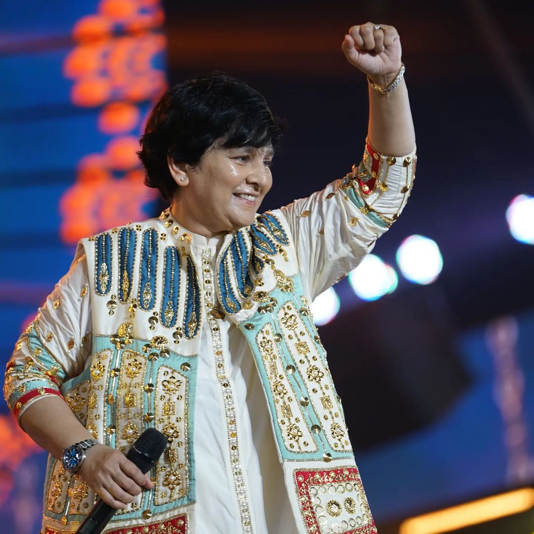 Falguni Pathak Age, Networth, Career, Family, Biography