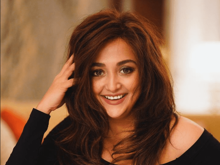 Monali Thakur Biography